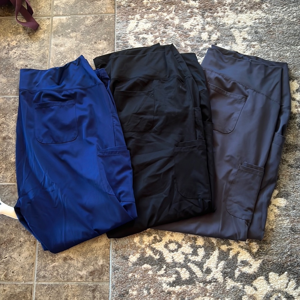 Healing Hands 2X maternity scrub bottoms x3 pairs